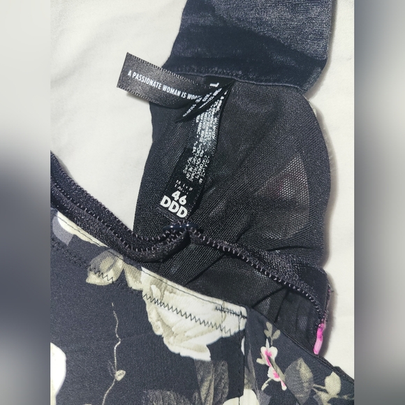 Torrid Black Bra with Pink Floral - Picture 3 of 3
